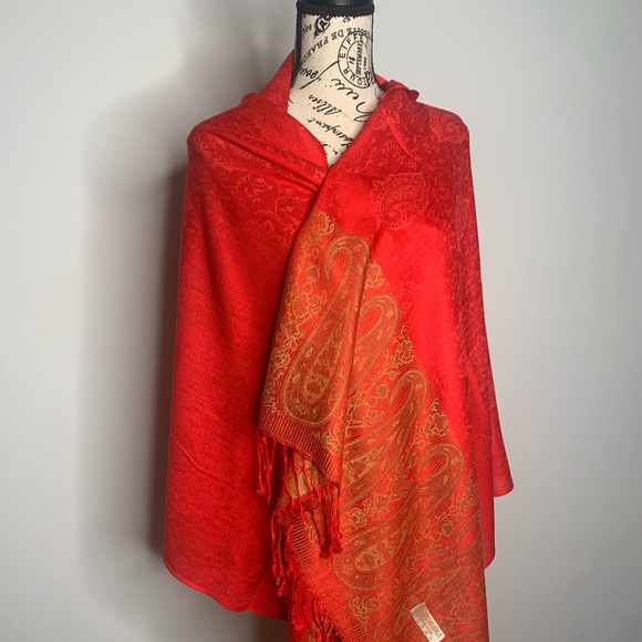 Pashmina - Picture 2 of 5